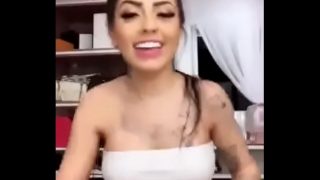 Mc mirella dançando pelada