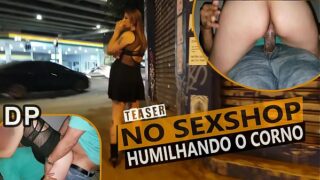 Casada e safada chama marido de corno